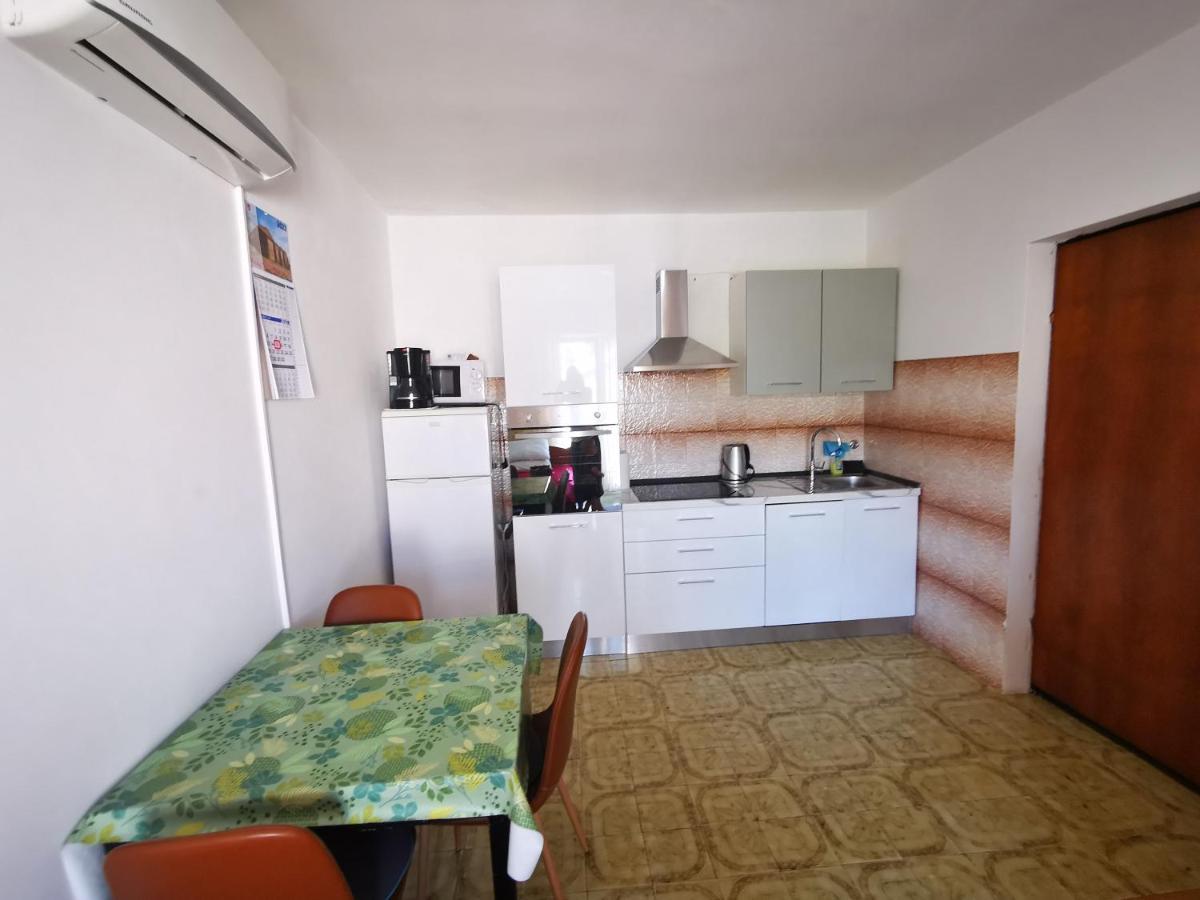 Apartment Dasek Ii, Njivice Exteriér fotografie